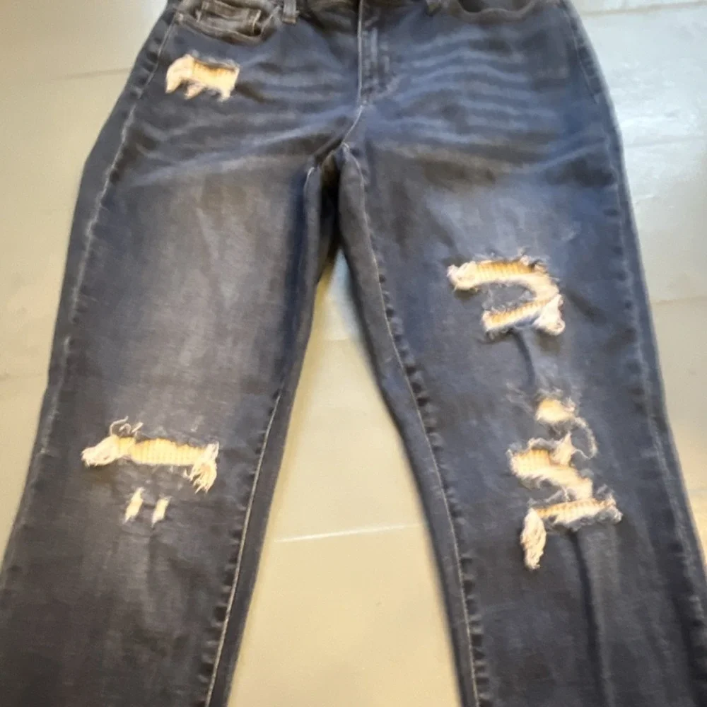 Judy Blue‎ Women's Boyfriend Fit Distressed Stretch Denim Jeans Medium Wash